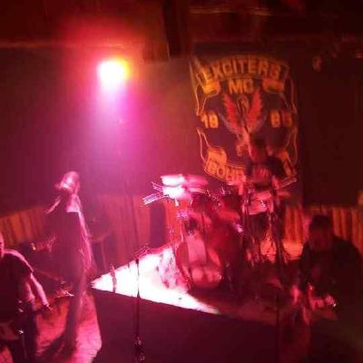 SUMPFPÄPSTE IM CLUBHAUS DES "MC EXCITERS", BÖHRINGEN 4. 2. 2006