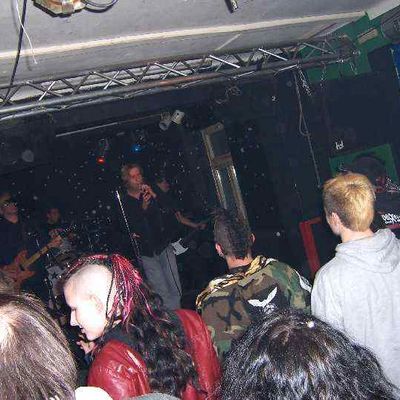 SUMPFPÄPSTE IM "EPPLEHAUS", TÜBINGEN 23. 12. 2005