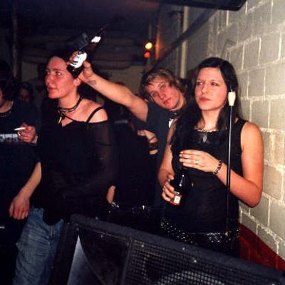 BILDER VOM SUMPFPÄPSTE-KONZERT IN DER "BOX", DAVOS (SCHWEIZ) 28. 12. 2002