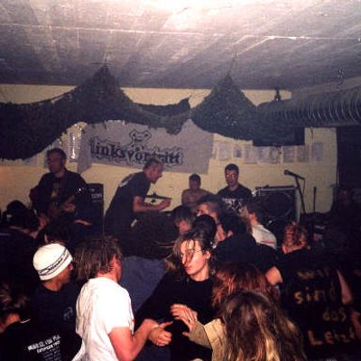 BILDER VOM SUMPFPÄPSTE-KONZERT IN DER "BOX", DAVOS (SCHWEIZ) 28. 12. 2002