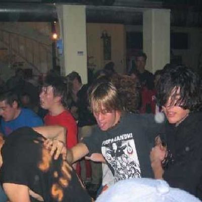 BILDER VOM SUMPFPÄPSTE-KONZERT IN DER "BOX", DAVOS (SCHWEIZ) 28. 12. 2002