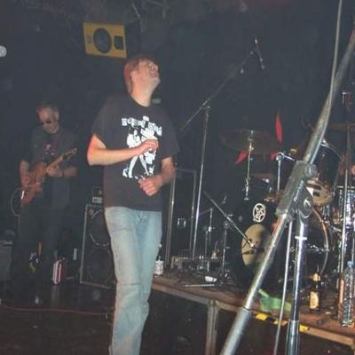 SUMPFPÄPSTE IN DER ZELLE, REUTLINGEN 18. 6. 2005