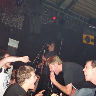 SUMPFPÄPSTE IN DER ZELLE, REUTLINGEN 18. 6. 2005